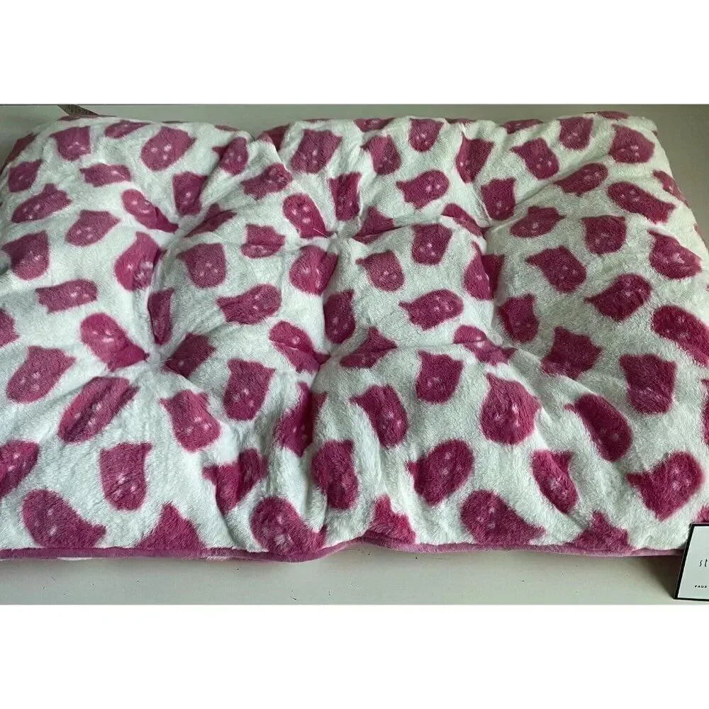 Storehouse Pink Ghosts Halloween Faux Fur Pillow Pet BED Super Soft 36 X 23” NEW